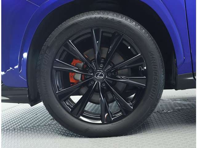 Lexus NX 7