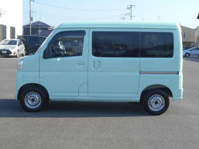 Daihatsu Hijet Cargo 3