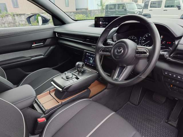 Mazda MX-30 6
