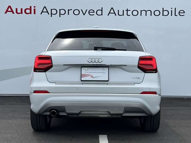 Audi Q2 10