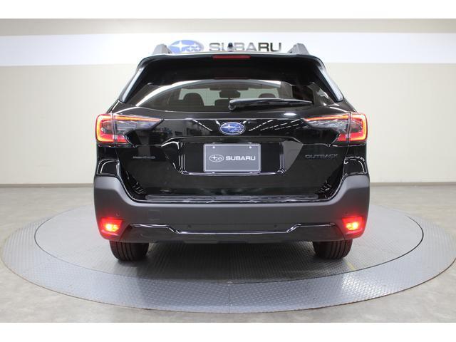Subaru Legacy Outback 11