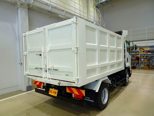 Isuzu Forward 11