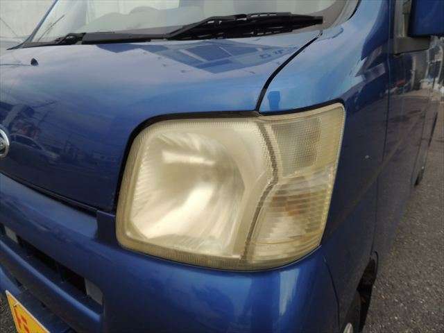 Daihatsu Hijet Cargo 11
