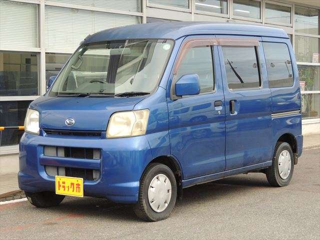 Daihatsu Hijet Cargo 8