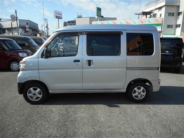 Daihatsu Hijet Cargo 11
