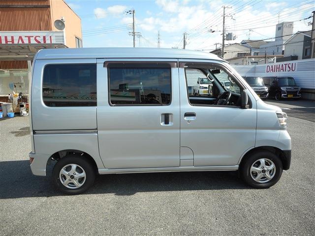 Daihatsu Hijet Cargo 7