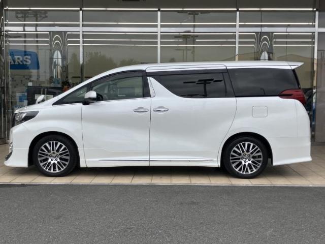 Toyota Alphard 5