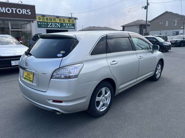 Toyota Mark X ZiO 4