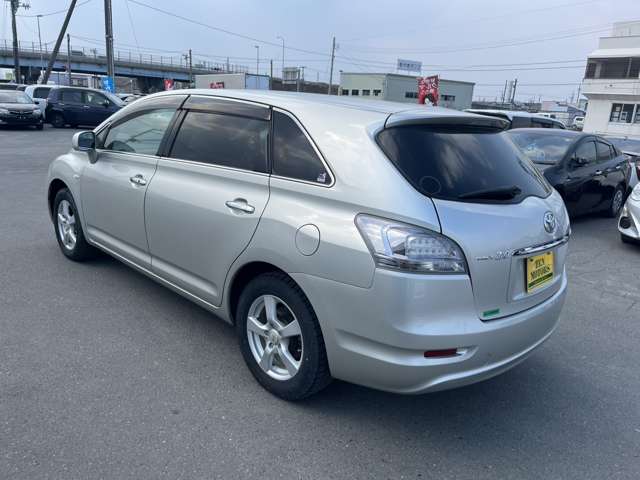 Toyota Mark X ZiO 5