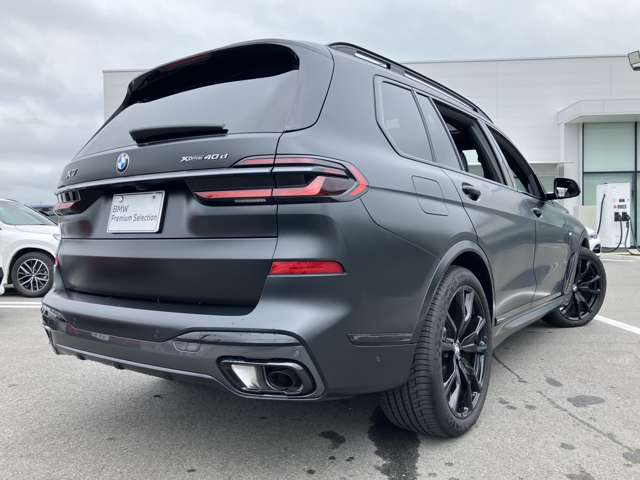 BMW X7 8