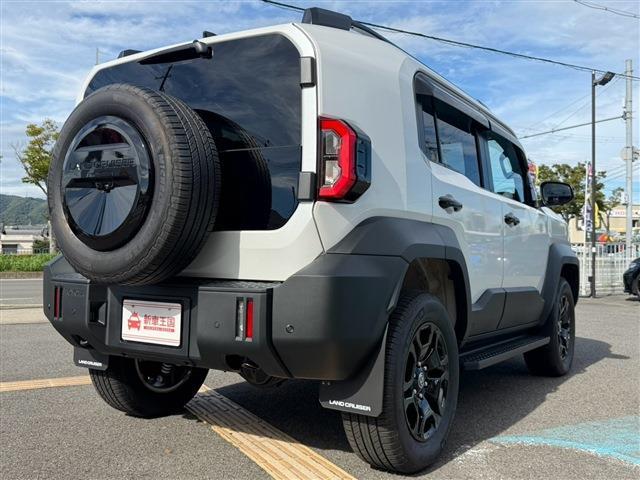 Toyota Land Cruiser FJ 8