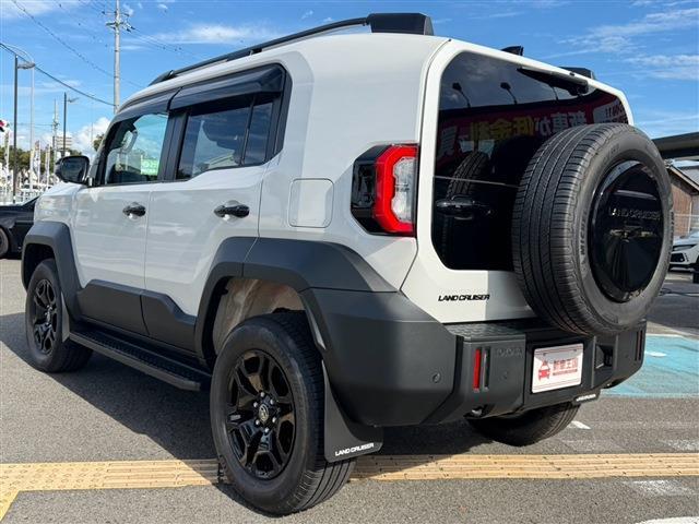 Toyota Land Cruiser FJ 10