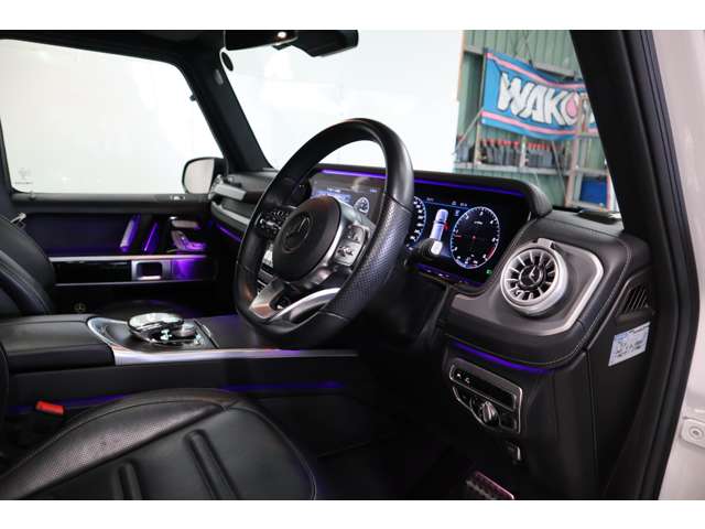 Mercedes-Benz G-Class 4