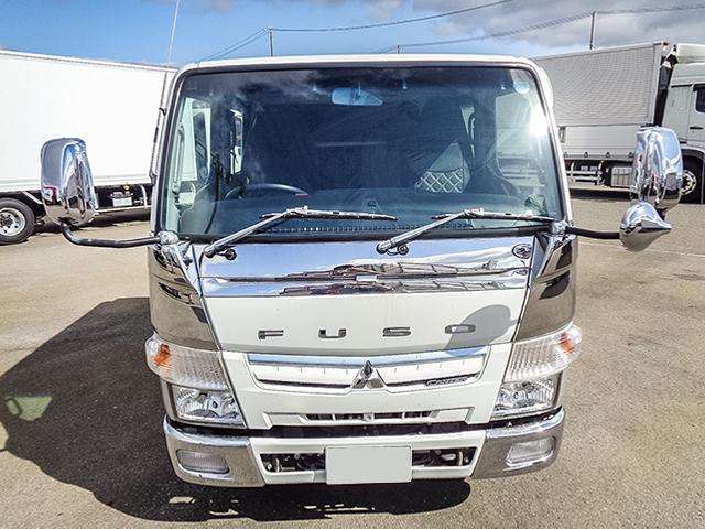 Mitsubishi Fuso Canter 4