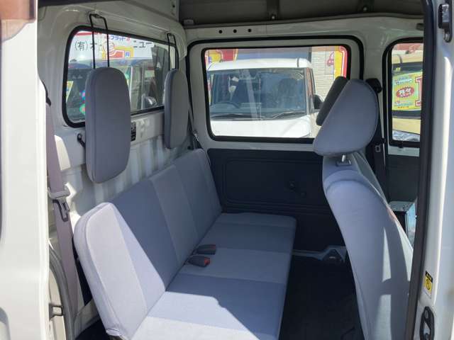 Daihatsu Hijet Deck Van 11