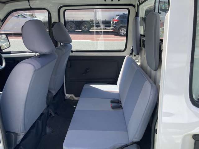 Daihatsu Hijet Deck Van 12
