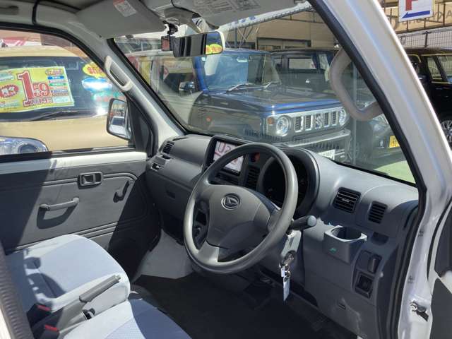 Daihatsu Hijet Deck Van 9