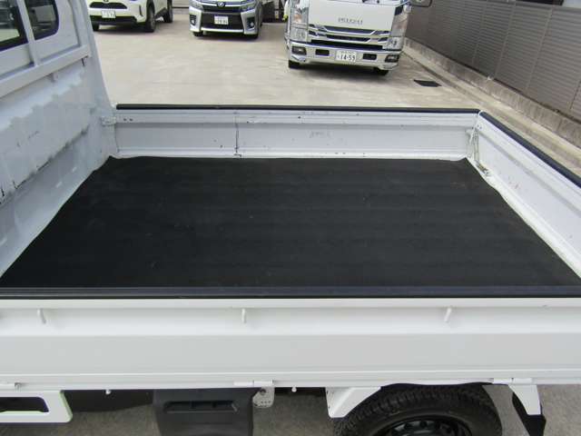 Mazda Scrum Truck 11