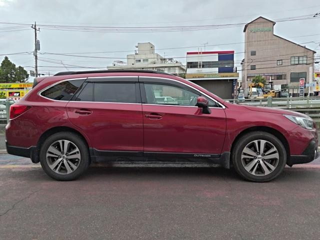 Subaru Legacy Outback 11