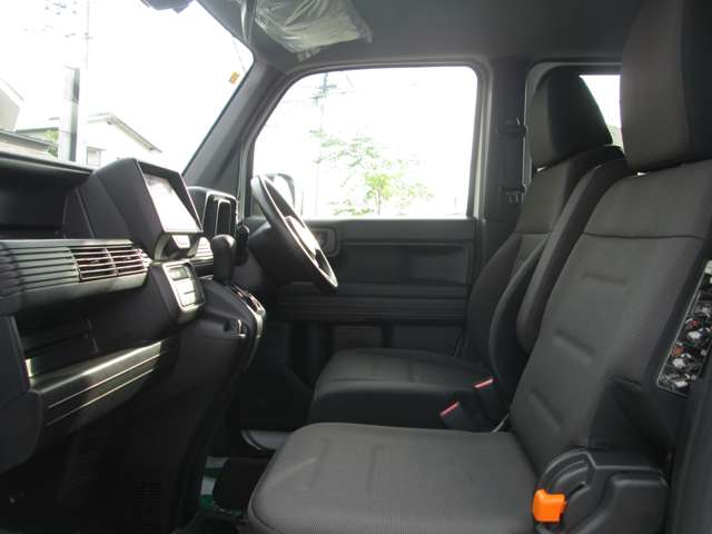 Honda N-VAN 8