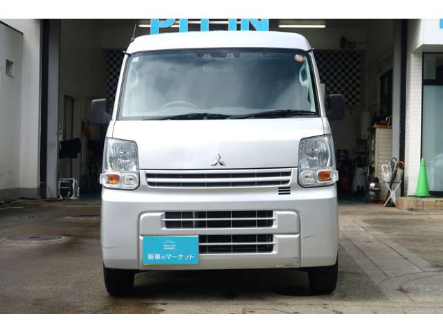 Mitsubishi Minicab Van 11