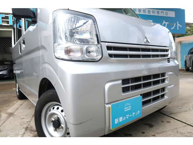 Mitsubishi Minicab Van 2