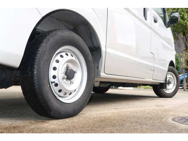 Mitsubishi Minicab Van 4