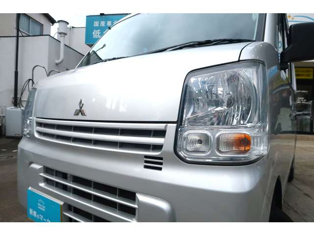 Mitsubishi Minicab Van 8