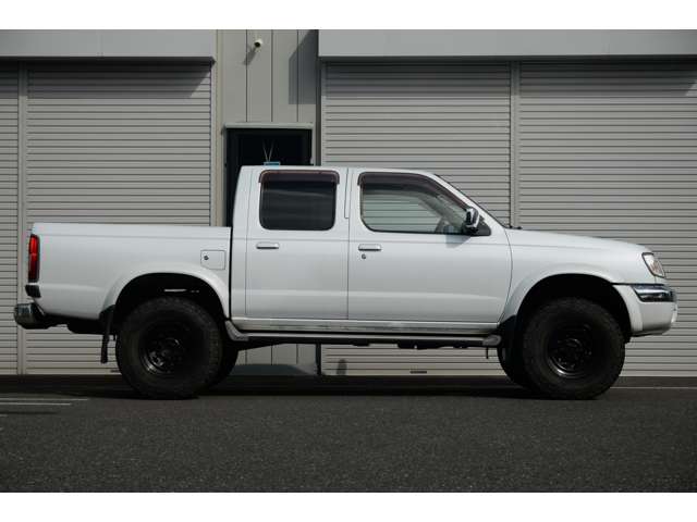 Nissan Datsun 6