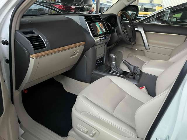 Toyota Land Cruiser Prado 12
