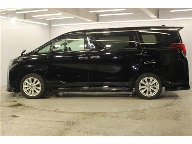 Toyota Alphard 9