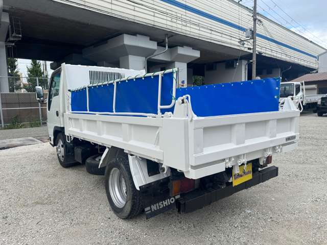 Isuzu Elf 7