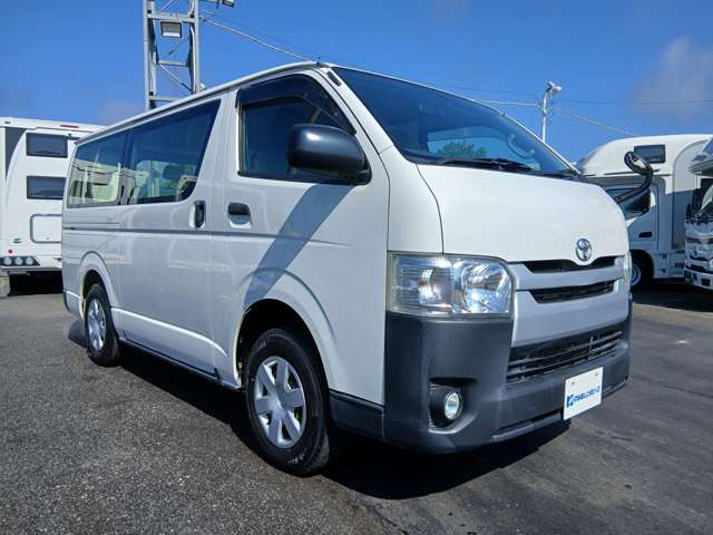 Toyota Hiace Van 8