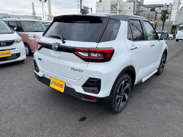 Daihatsu Rocky 8