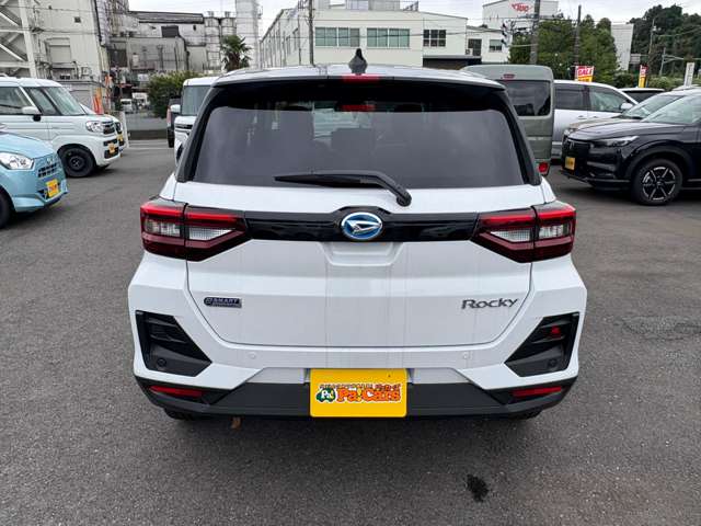 Daihatsu Rocky 9