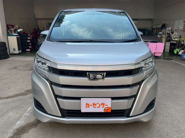 Toyota Noah 10