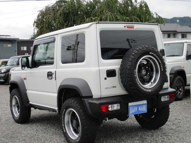 Suzuki Jimny Sierra 12