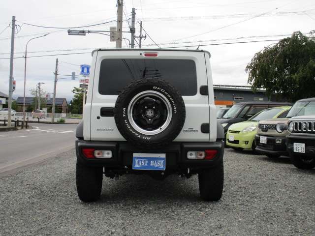 Suzuki Jimny Sierra 10