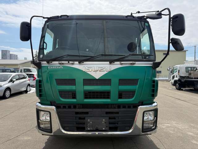 Isuzu Giga 3