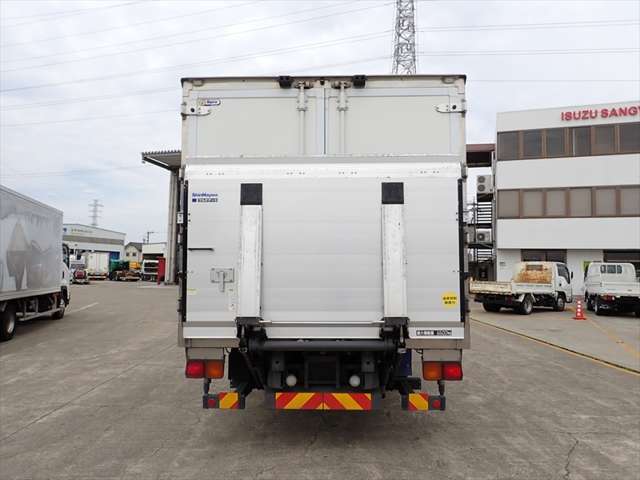 Isuzu Forward 5