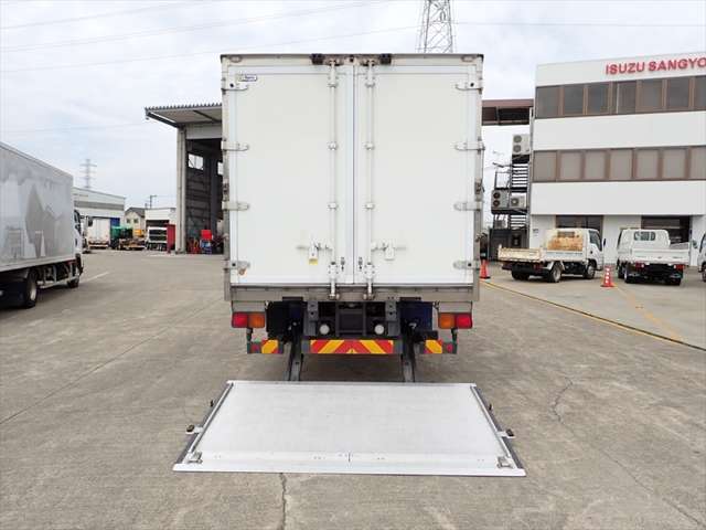 Isuzu Forward 6
