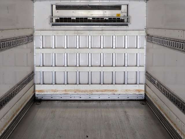 Isuzu Forward 9