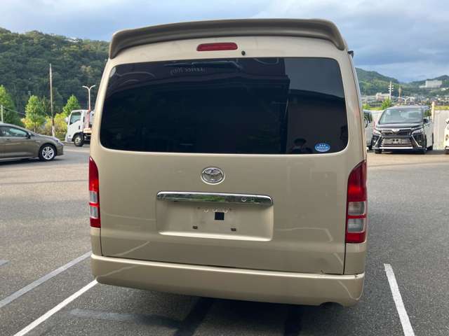 Toyota Hiace 11