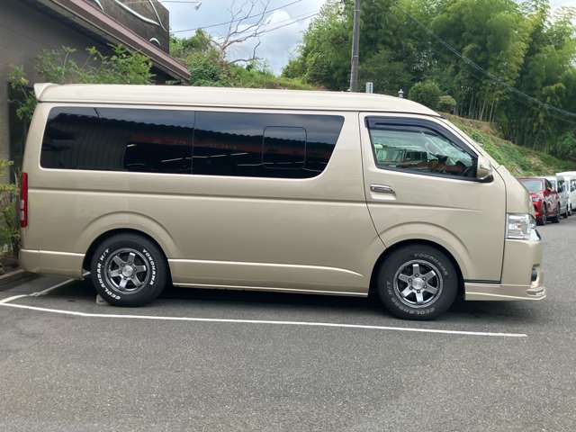 Toyota Hiace 3