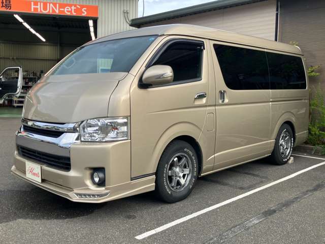 Toyota Hiace 5