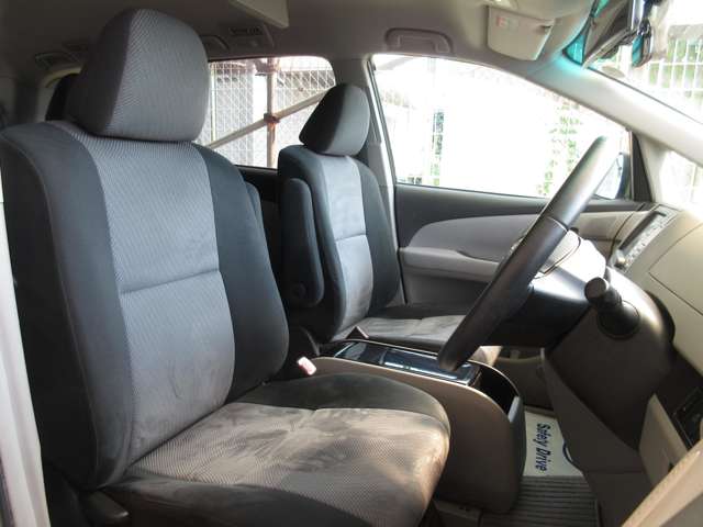 Toyota Estima 8