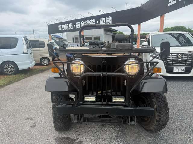 Mitsubishi Jeep 12