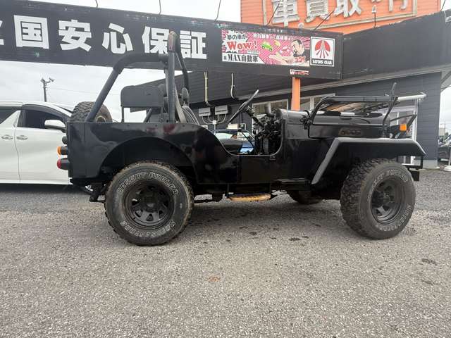 Mitsubishi Jeep 3