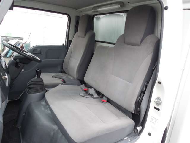 Isuzu Elf 11