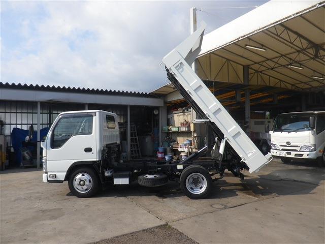 Isuzu Elf 11